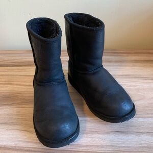 UGG Kids Classic II Waterproof Boots  Waterproof US1 Little Kid Sheepskin Wool